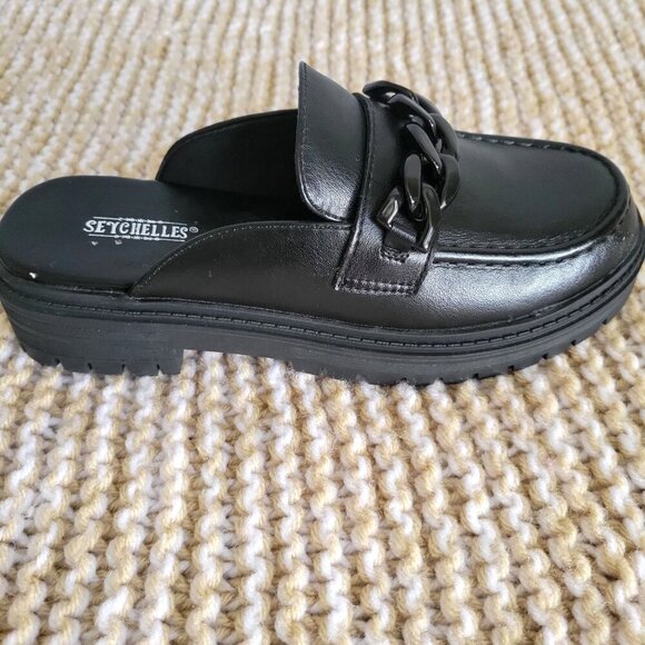 Seychelles Women's Black Faux Leather Chain Loafers Size 6M Slip-On Chunky Sole - Picture 5 of 9